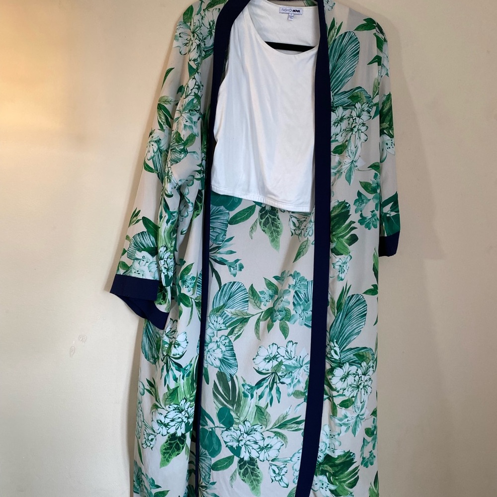 Fashion Nova Green and White Floral Robe